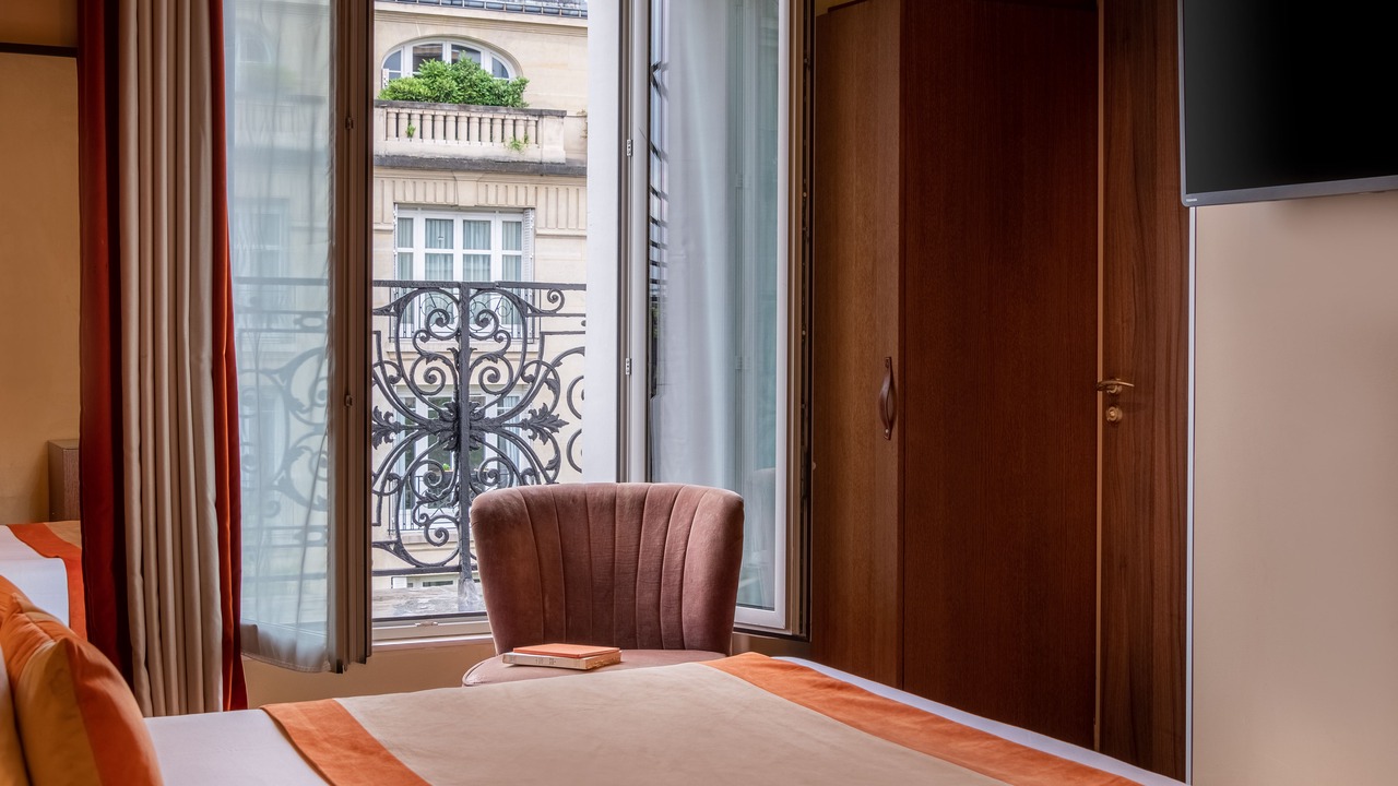 Photo of Bedroom in Faubourg Saint-Germain