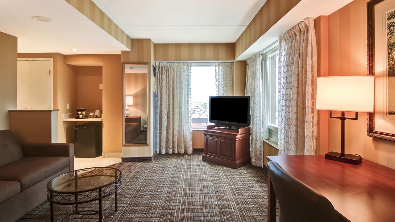 Photo of Livingroom in Fallsview