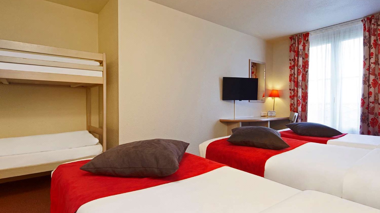 Photo of Bedroom in Magny-le-Hongre