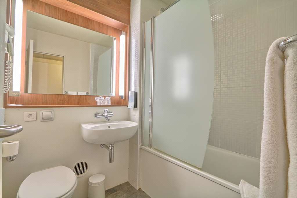 Photo of Bathroom in Roissy-en-France