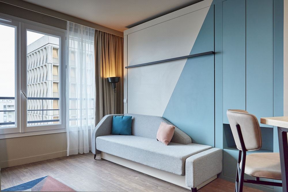 Photo of Livingroom in Suresnes