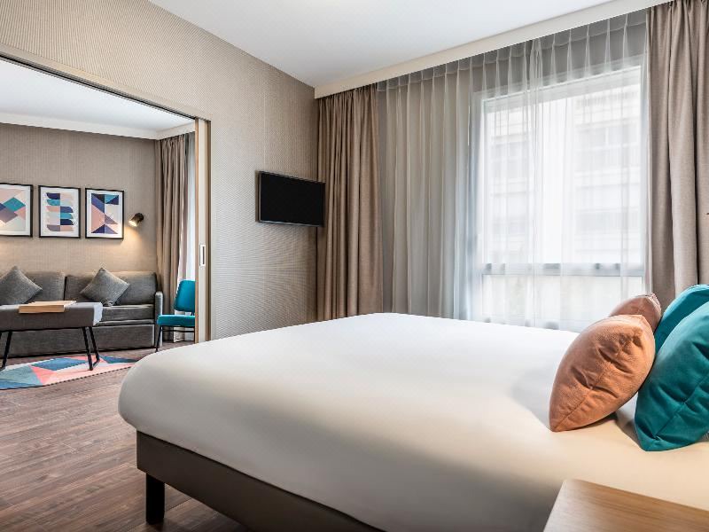 Photo of Bedroom in Suresnes