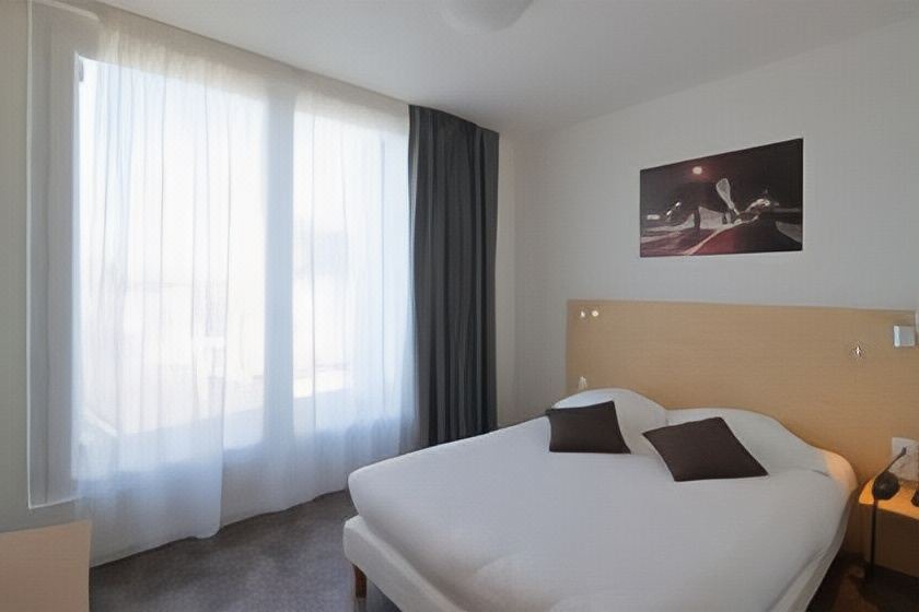 Photo of Bedroom in Saint-Ouen