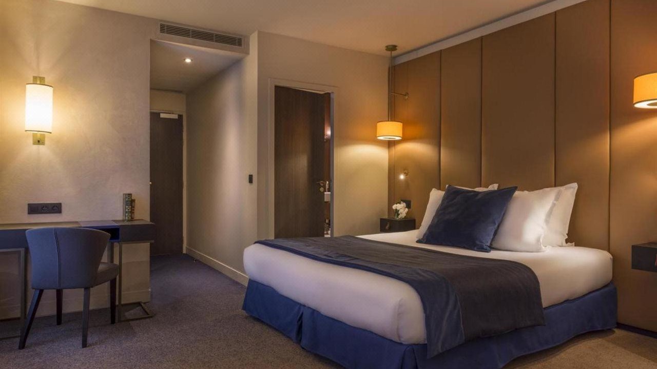 Photo of Bedroom in Faubourg Saint-Germain