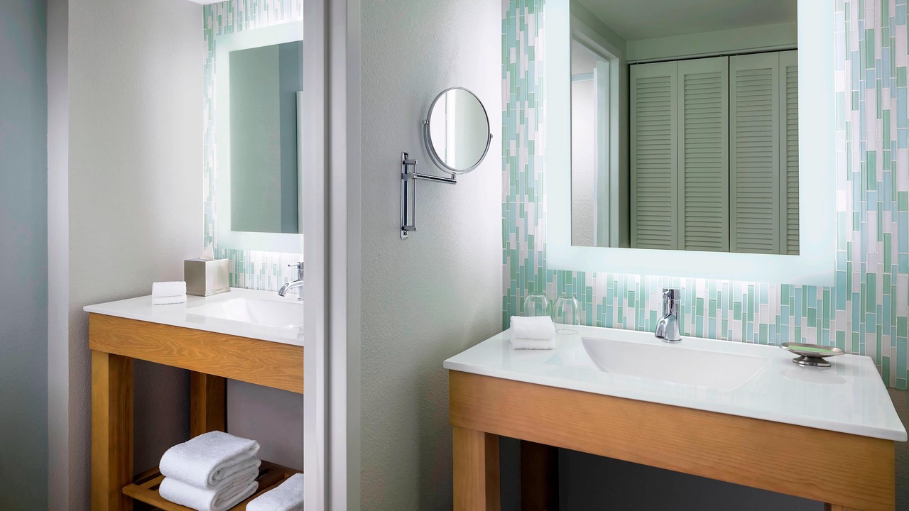 Photo of Bathroom in Bay Lake