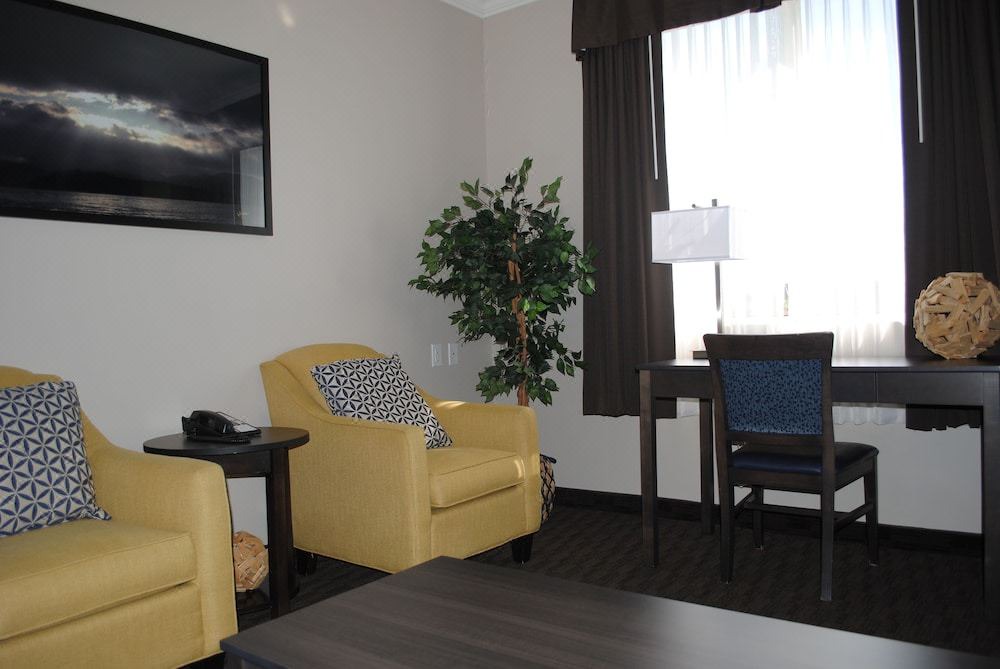 Photo of Livingroom in Lindsay