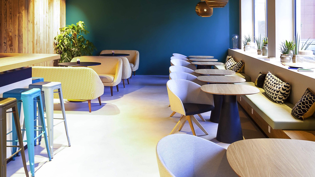 Photo of Livingroom in Republique–Point-du-Jour