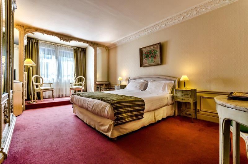 Photo of Bedroom in 9th Arrondissement