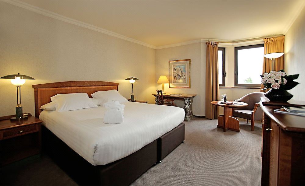 Photo of Bedroom in Roissy-en-France