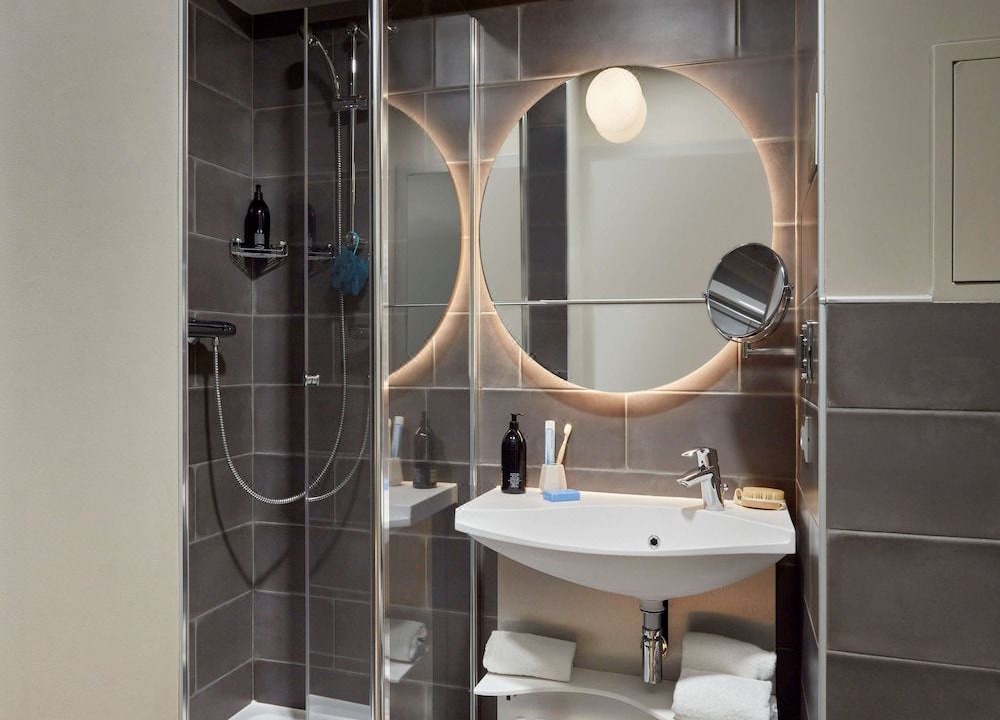 Photo of Bathroom in Suresnes