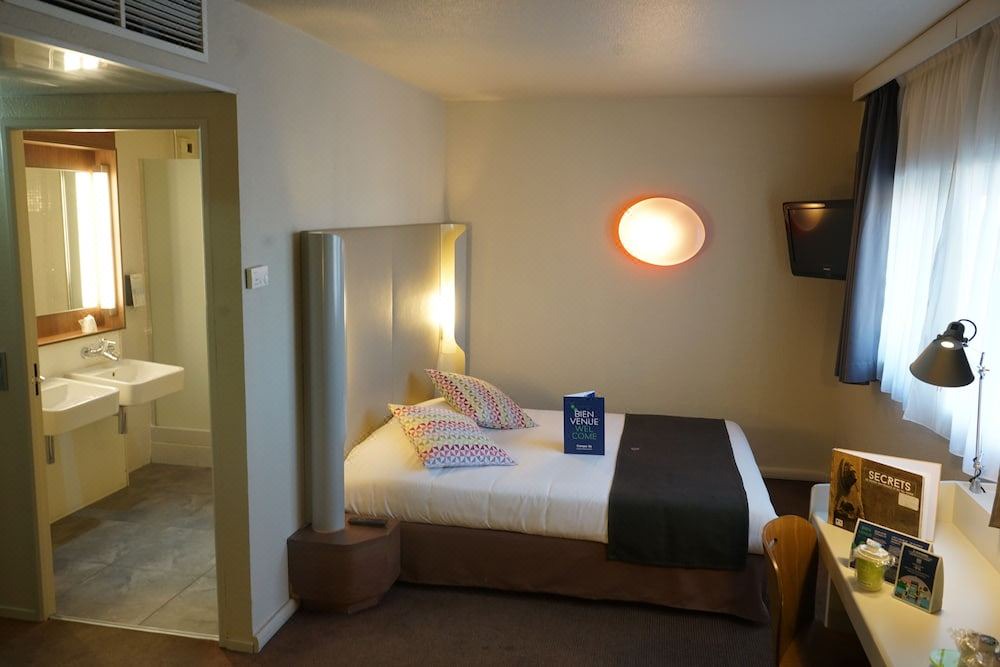 Photo of Bedroom in Roissy-en-France