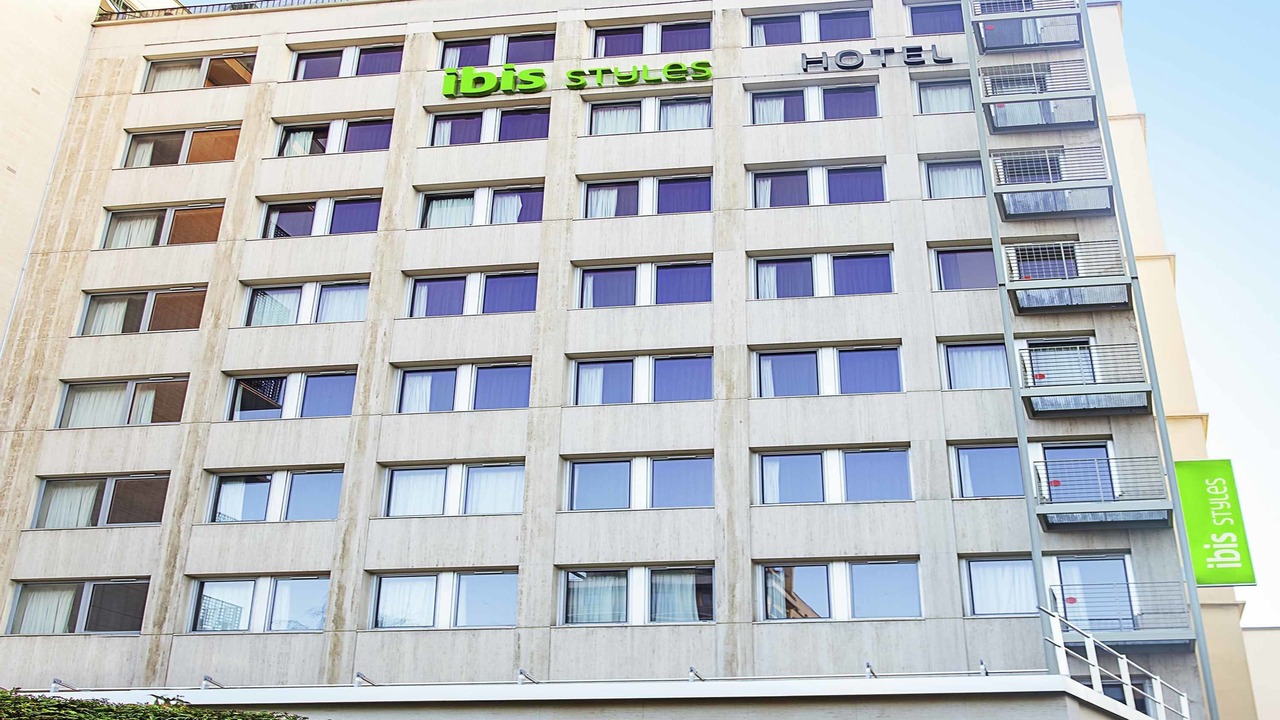 Photo of Buildings in Republique–Point-du-Jour