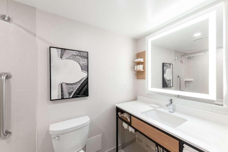 Photo of Bathroom in Northeast Mississauga
