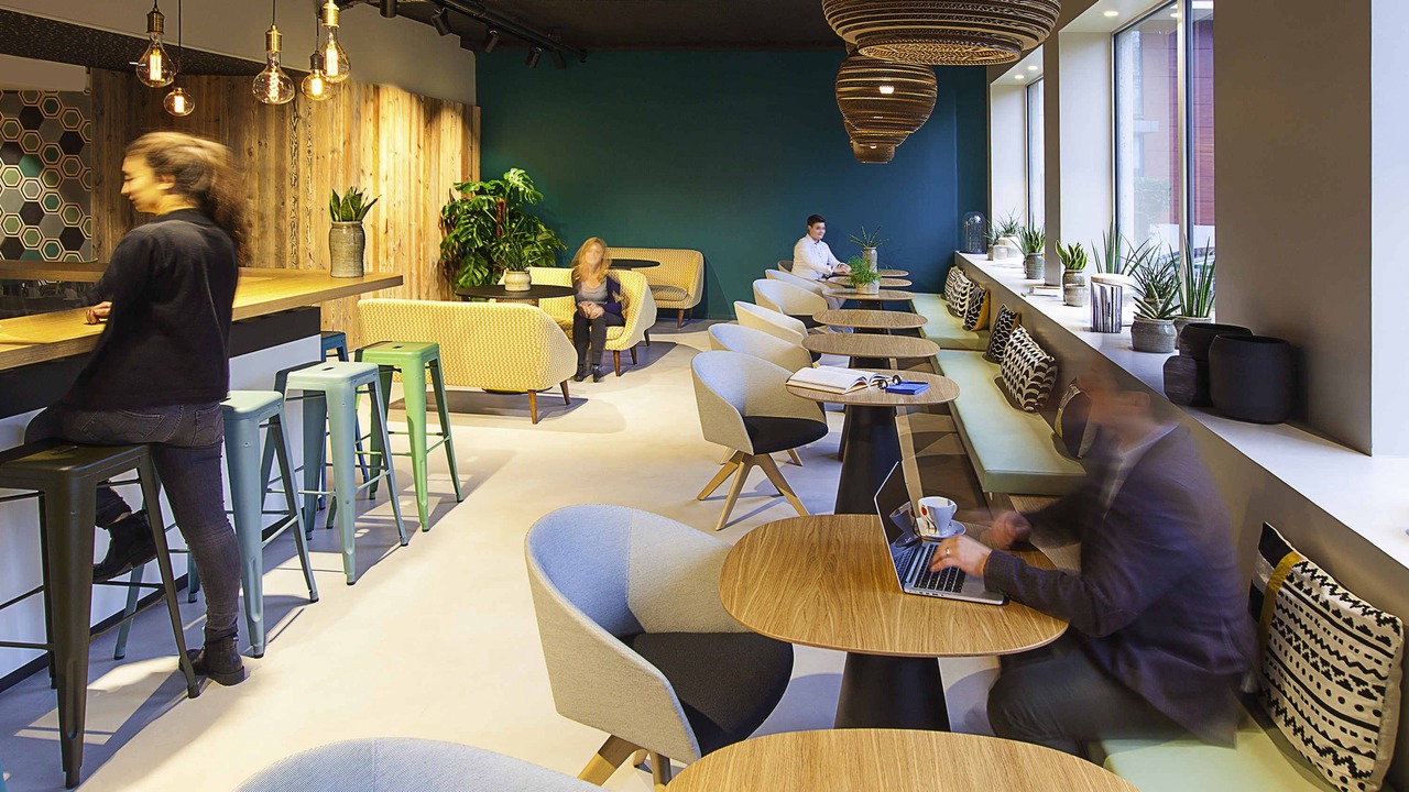 Photo of Livingroom in Republique–Point-du-Jour