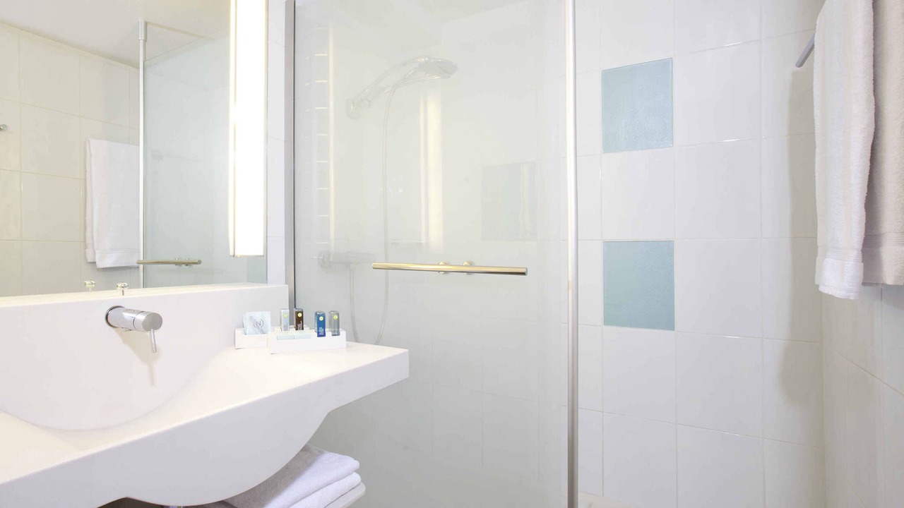 Photo of Bathroom in Sevres