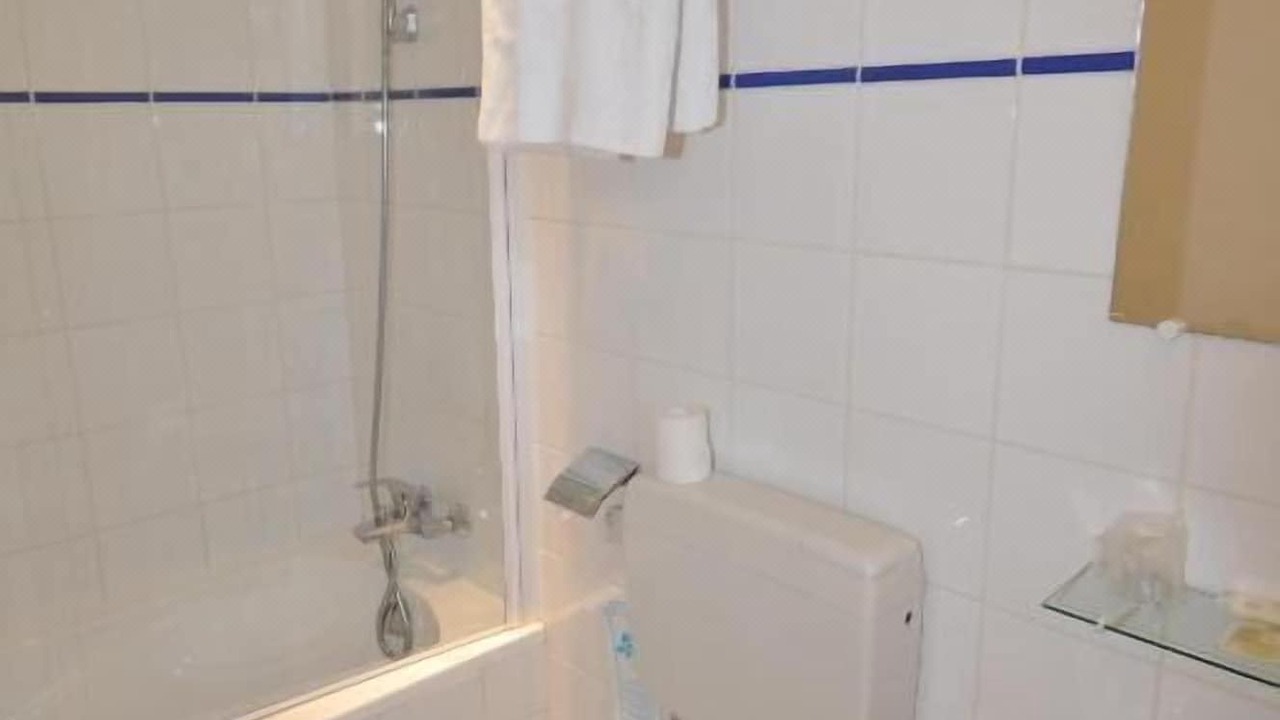 Photo of Bathroom in Quartier de la Chapelle