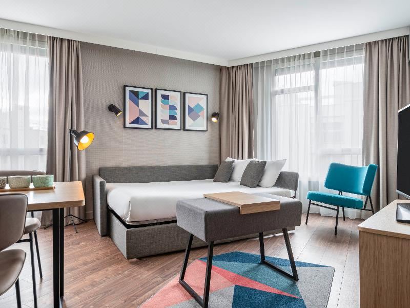 Photo of Livingroom in Suresnes