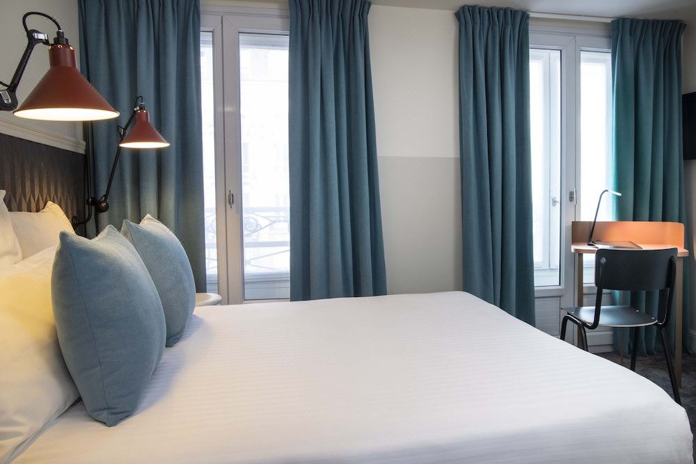 Photo of Bedroom in Val-de-Grace