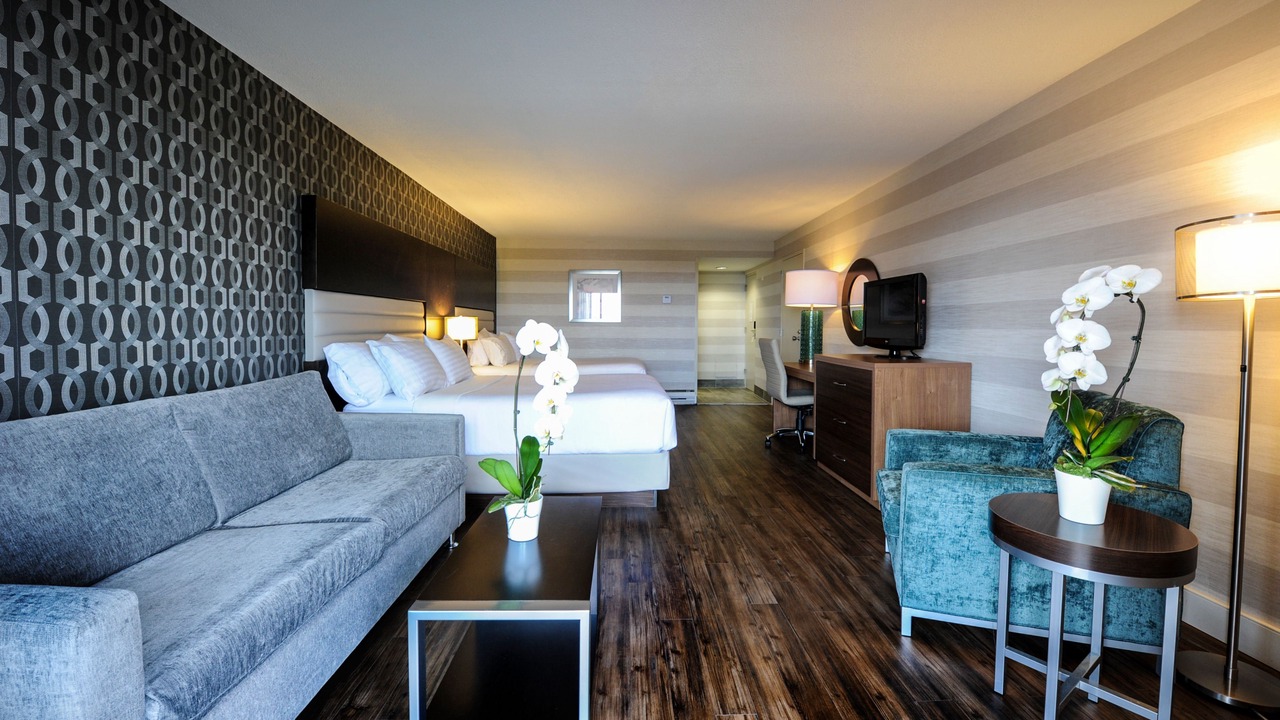 Photo of Livingroom in Fallsview