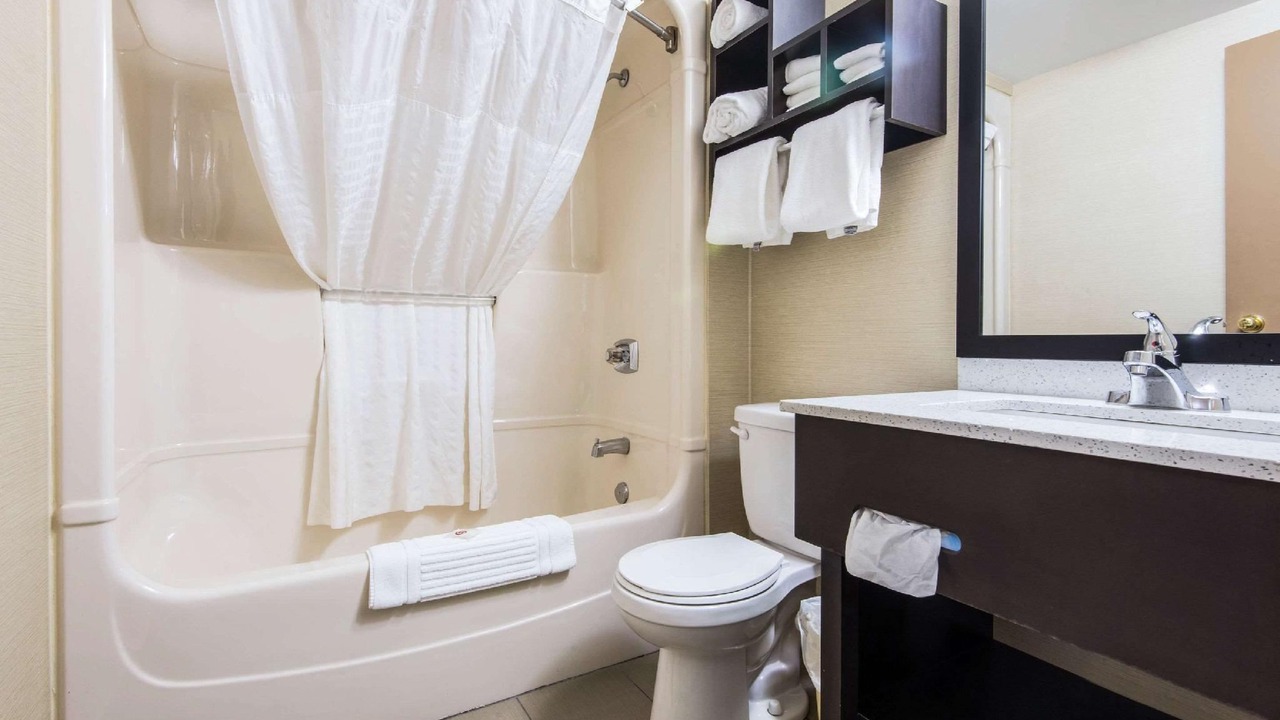 Photo of Bathroom in Owen Sound