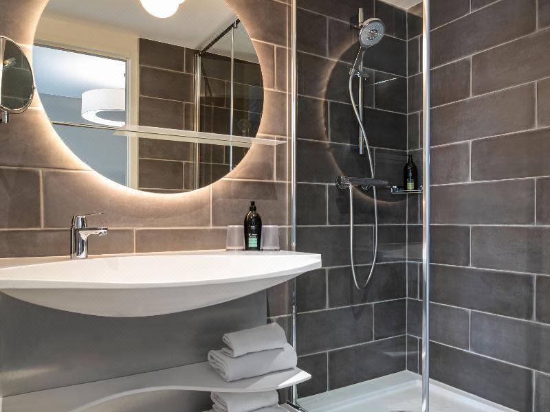 Photo of Bathroom in Suresnes