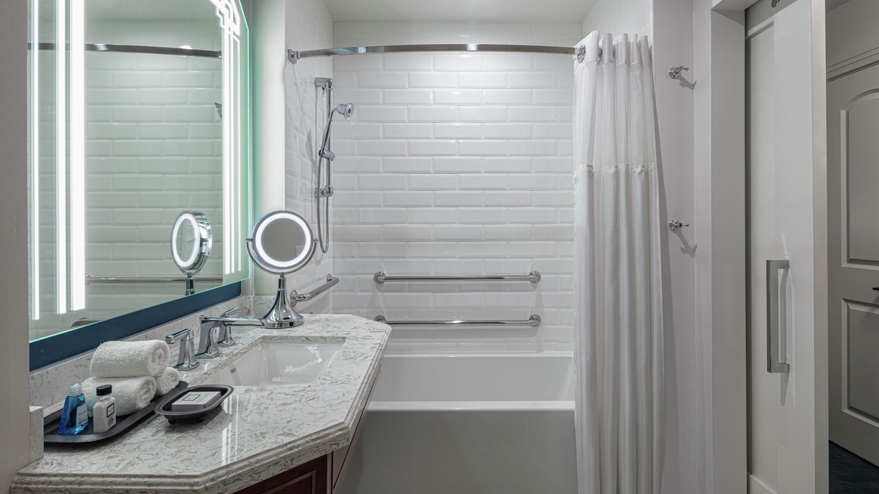 Photo of Bathroom in Arts/Warehouse District