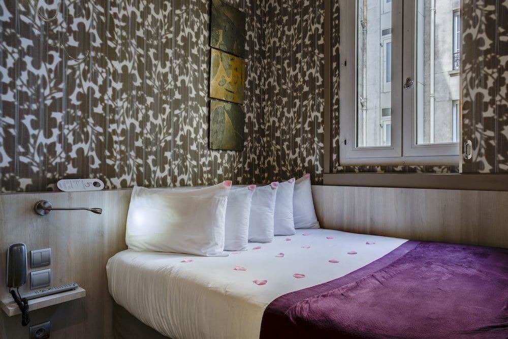 Photo of Bedroom in Val-de-Grace