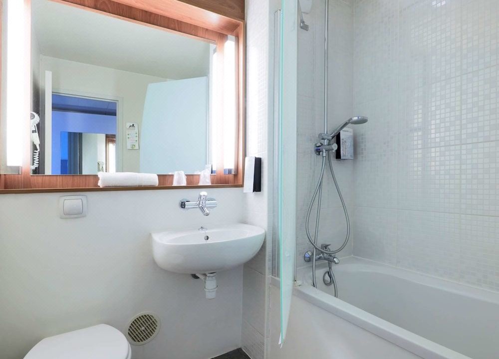 Photo of Bathroom in Villejuif