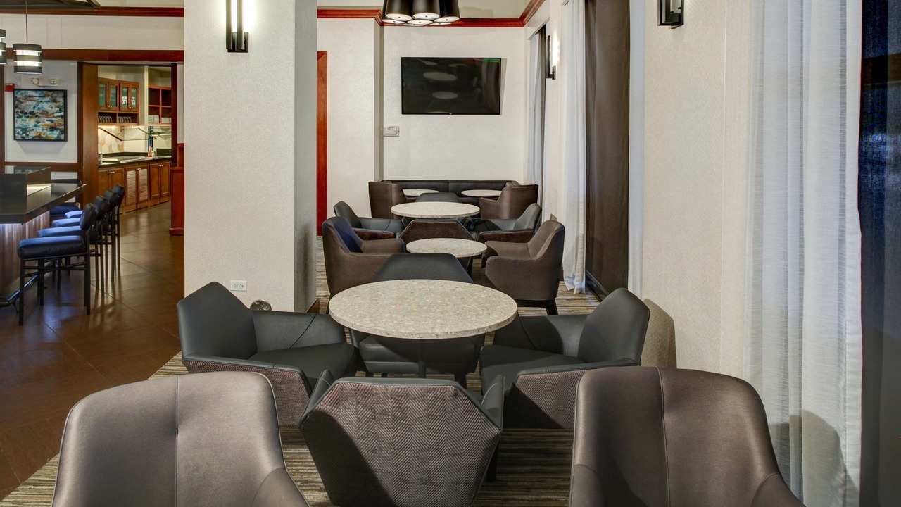 Photo of Livingroom in Downtown