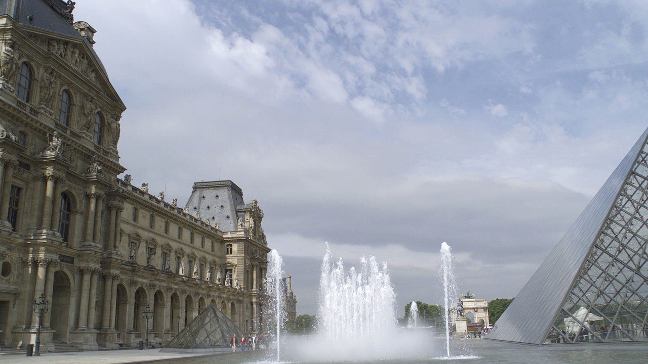 Photo of Buildings in Republique–Point-du-Jour