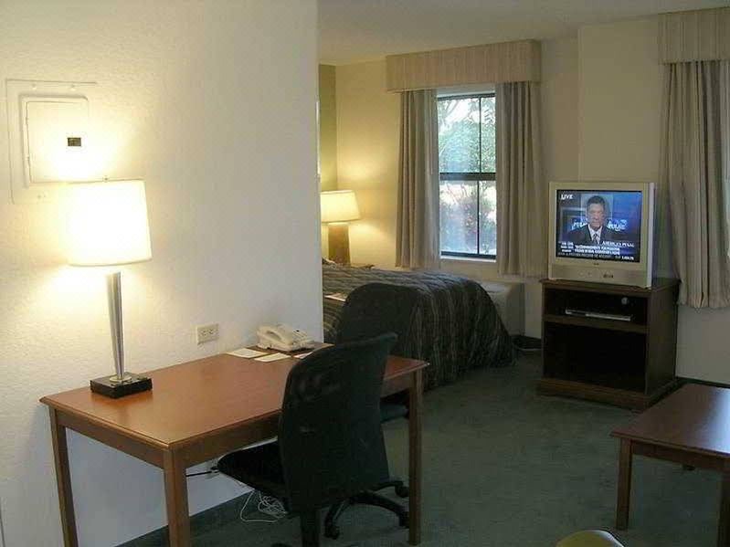 Photo of Livingroom in Fairvilla