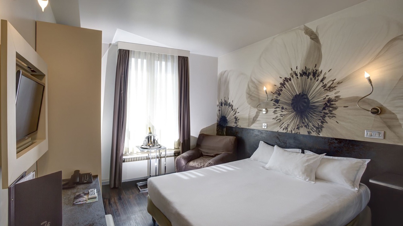 Photo of Bedroom in Puteaux