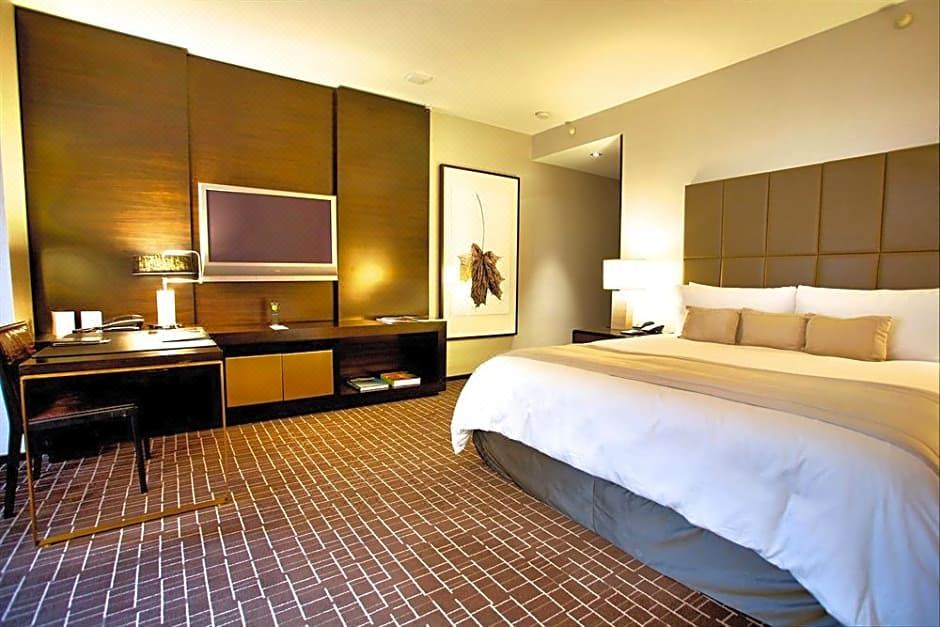 Photo of Bedroom in Bloor-Yorkville