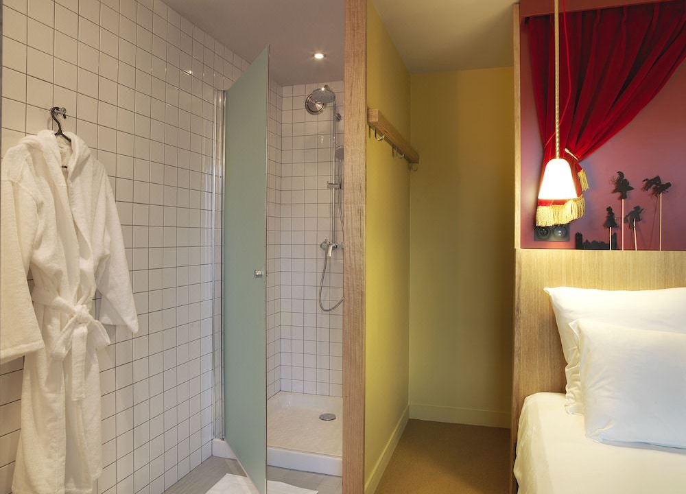 Photo of Bathroom in Les Puces de Saint-Ouen