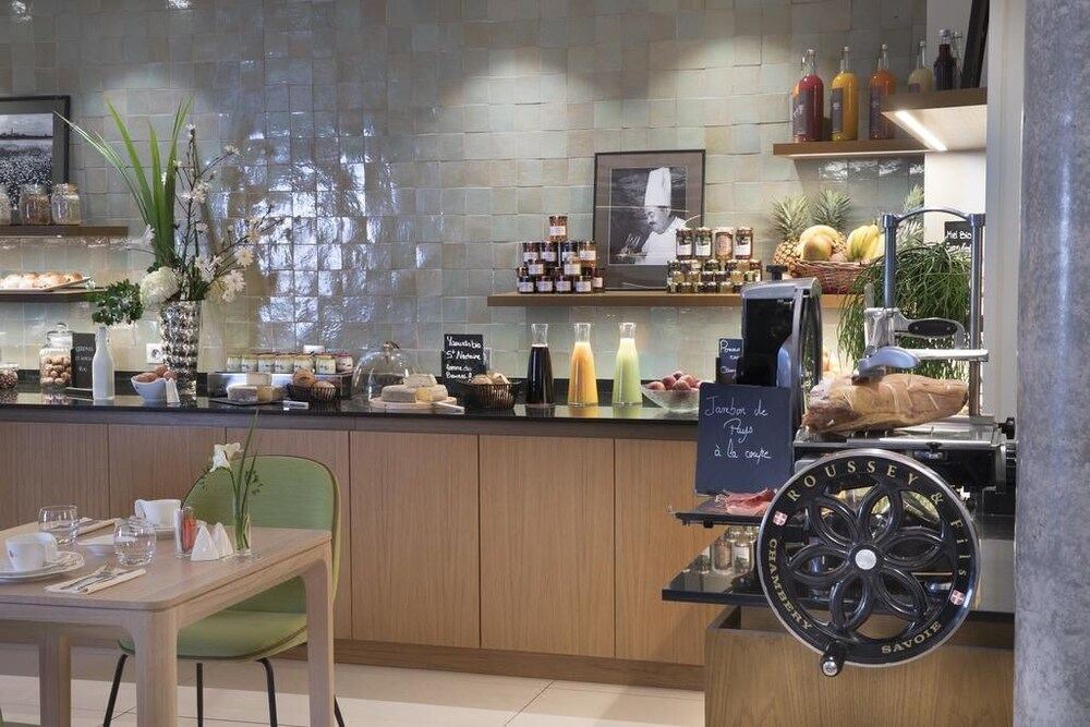 Photo of Kitchen in Notre-Dame-des-Champs