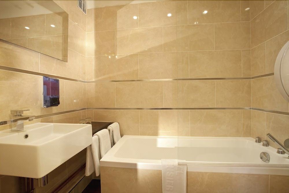 Photo of Bathroom in Palais-Royal