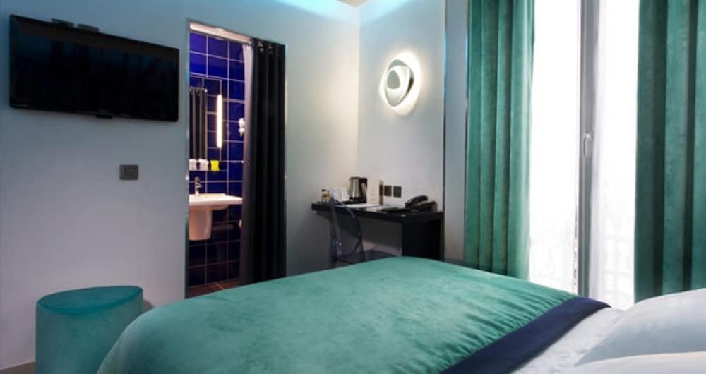 Photo of Bedroom in Sorbonne
