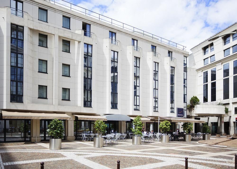 Photo of Buildings in Sevres