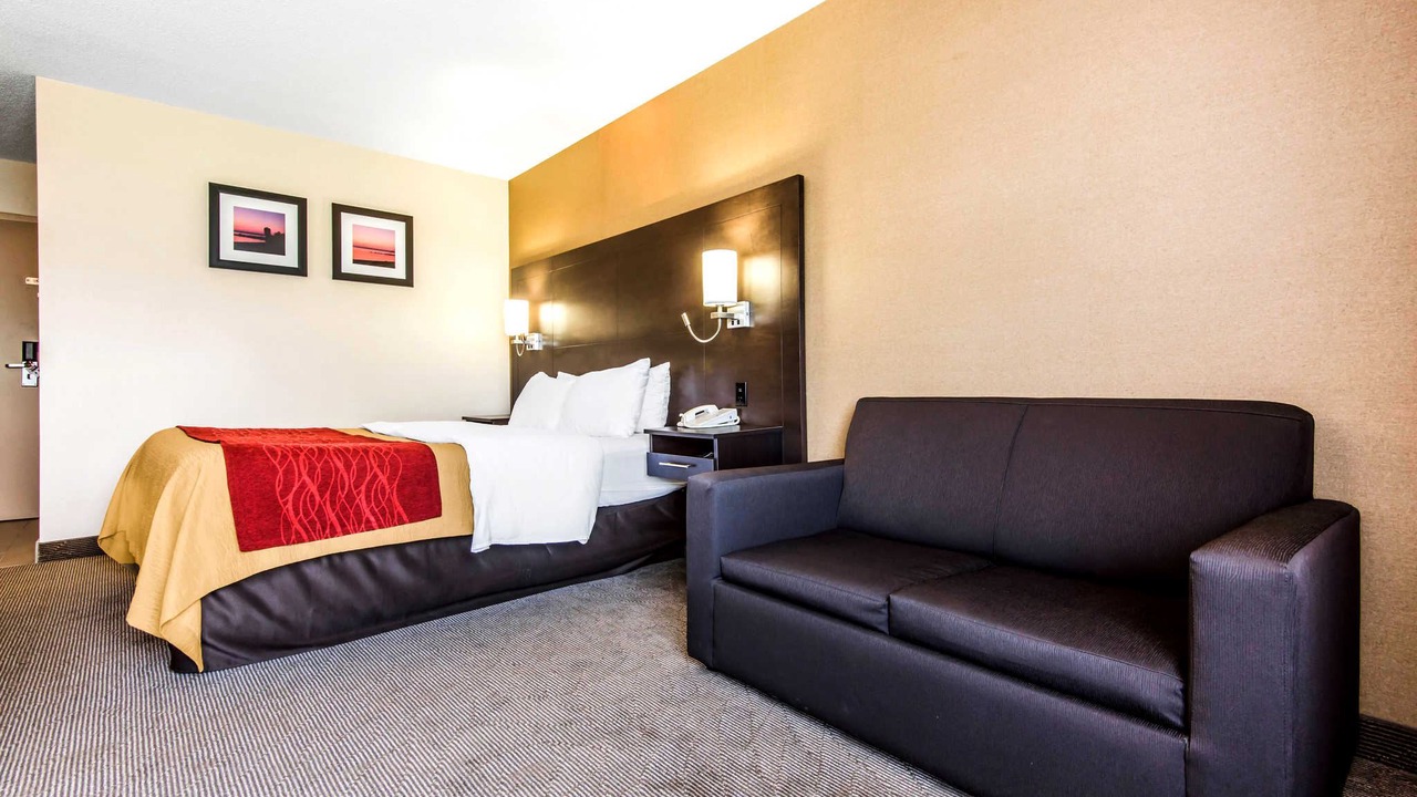 Photo of Livingroom in Owen Sound