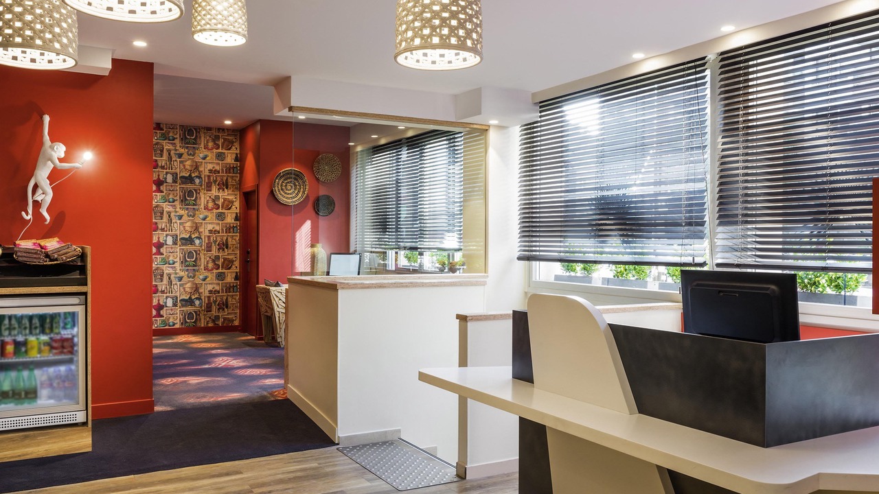Photo of Livingroom in Republique–Point-du-Jour