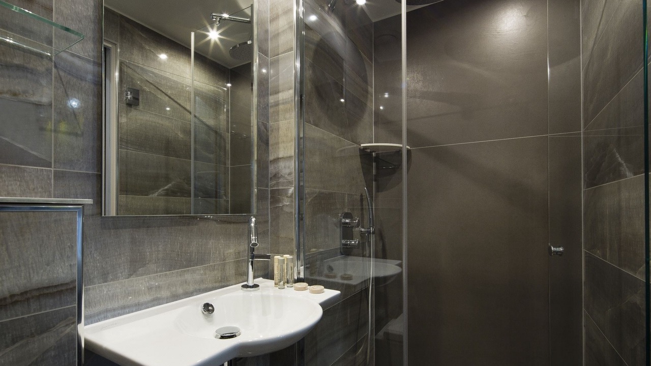 Photo of Bathroom in Batignolles