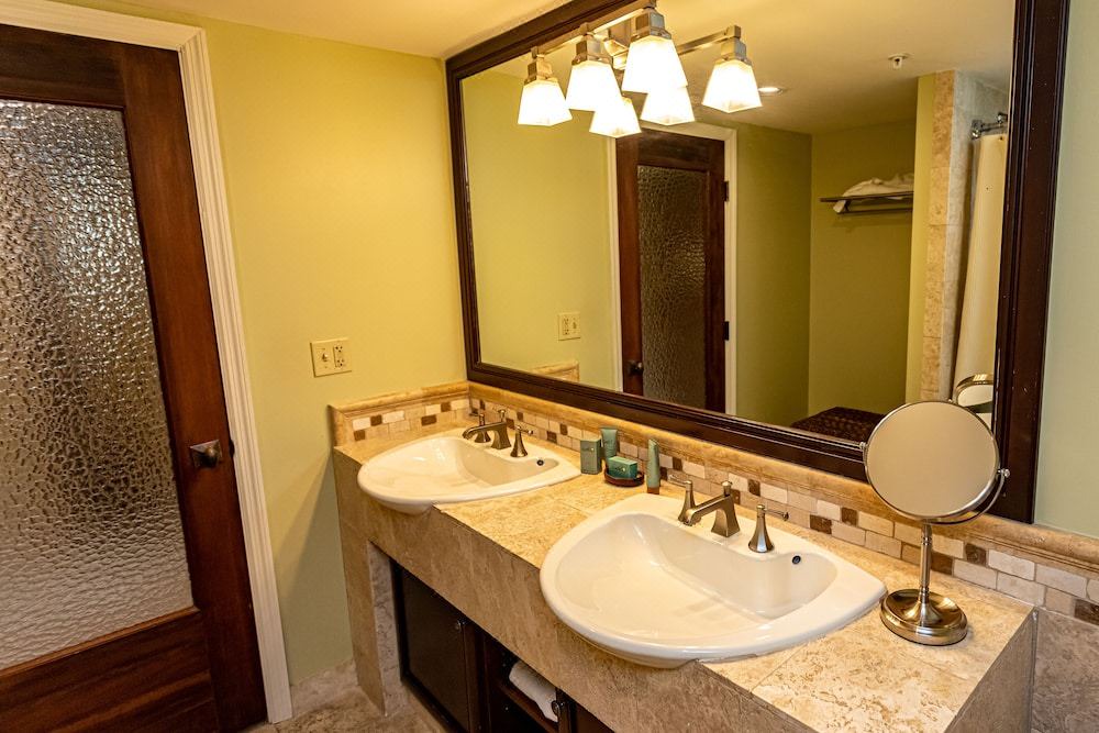 Photo of Bathroom in Bay Hill