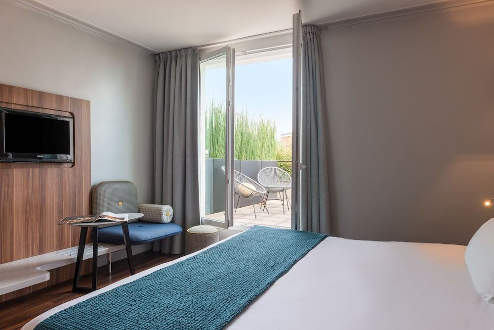 Photo of Bedroom in Suresnes