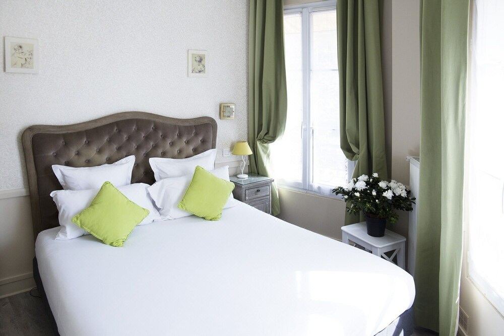 Photo of Bedroom in Faubourg Saint-Germain