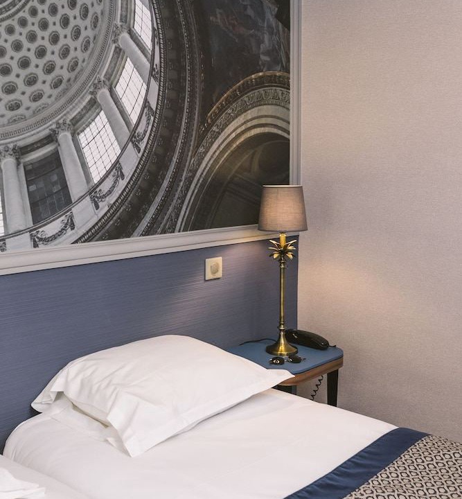 Photo of Bedroom in 5th Arrondissement