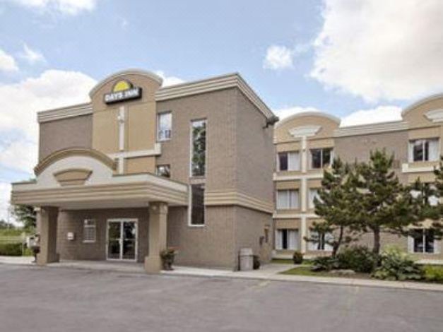 Photo of Buildings in Northeast Mississauga