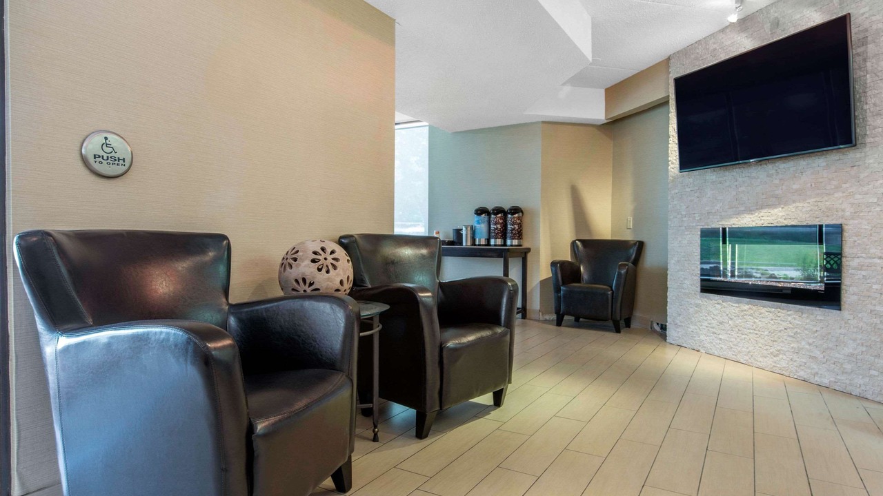 Photo of Livingroom in North Bay