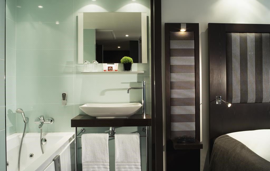 Photo of Bathroom in Quartier de la Plaine-de-Monceaux