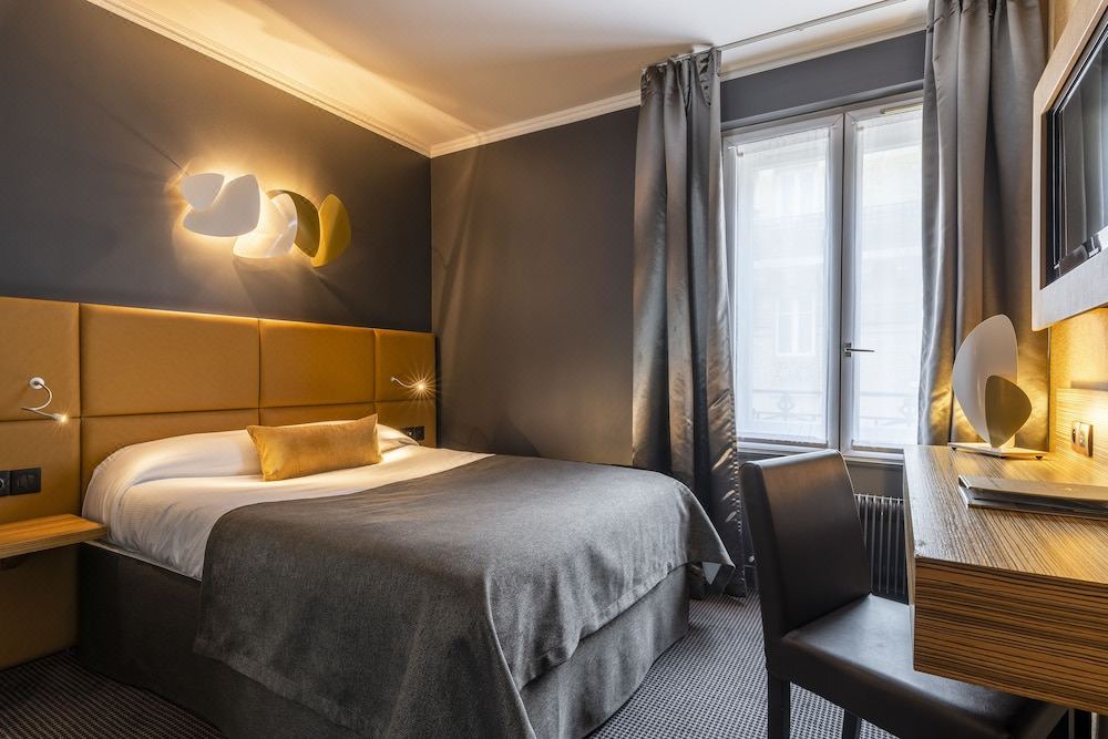 Photo of Bedroom in Clichy