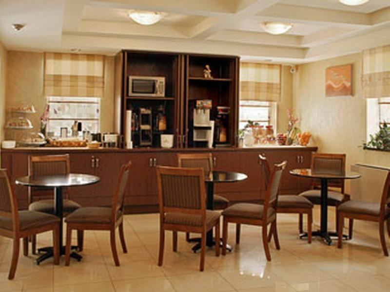 Photo of Livingroom in Northeast Mississauga
